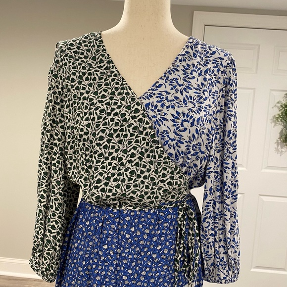 Floral Wrap Flare Dress - Picture 4 of 16
